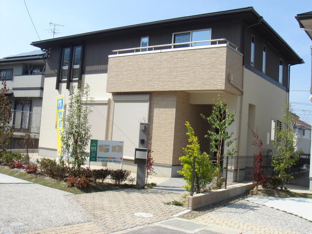 An example of an appearance. (Photo is a thing of the already sale. )