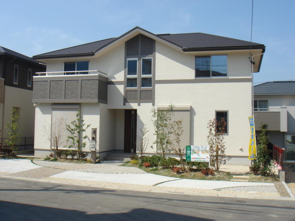 Local appearance photo. An example of an appearance. (Photo is a thing of the already sale. )