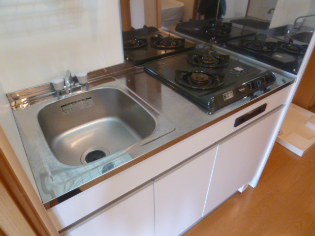 Building appearance. 2 lot gas stoves equipped!