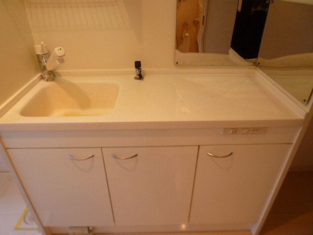 Kitchen. It is a clean kitchen!