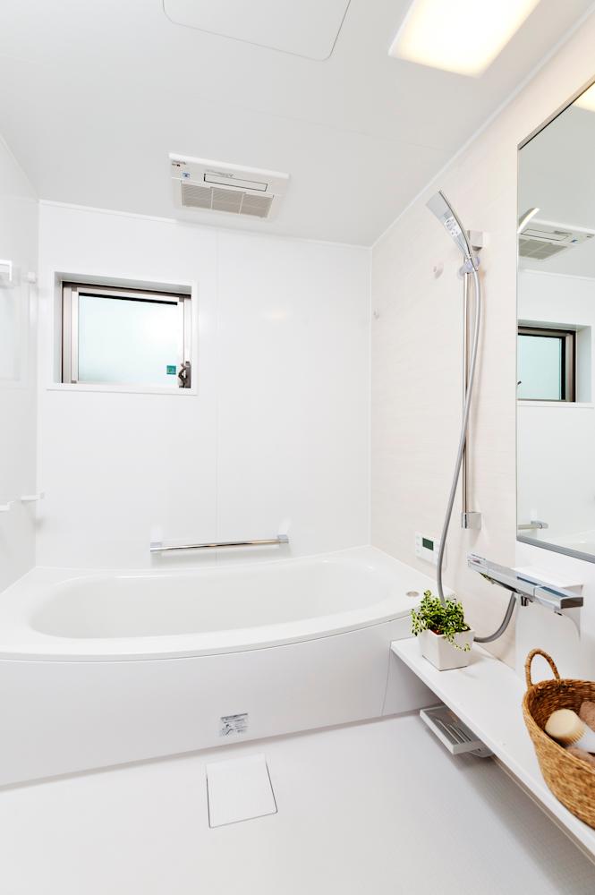 Same specifications photo (bathroom). Bathroom of 1717 the size of the TOTO (same specifications). Hot water is cold hard bathtub.