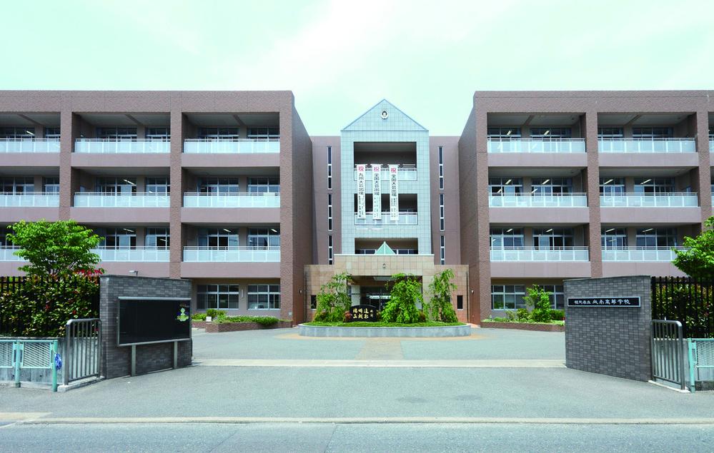 high school ・ College. Seongnam 650m walk about 9 minutes to high school