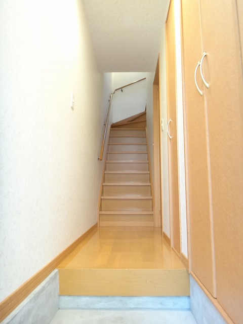 Other room space. Popular Maisonette ☆ 