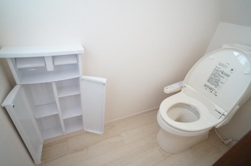 Toilet. ◆ ◇ Washlet ・ Heating toilet seat is standard equipment! ! Also because with a window, "lighting", "breathable" are as good ◇ ◆