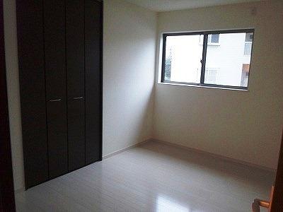 Same specifications photos (Other introspection). Same specifications