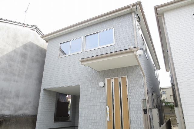 Local appearance photo. Local (10 May 2013) Shooting