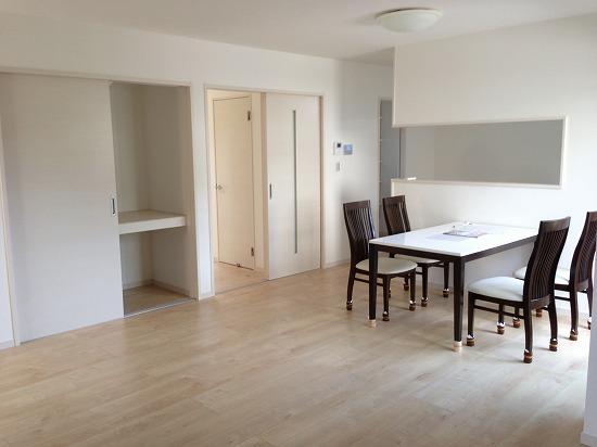 Living. A-1 indoor shooting