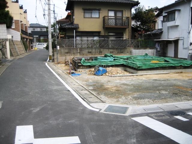 Local photos, including front road. 2013 October shooting