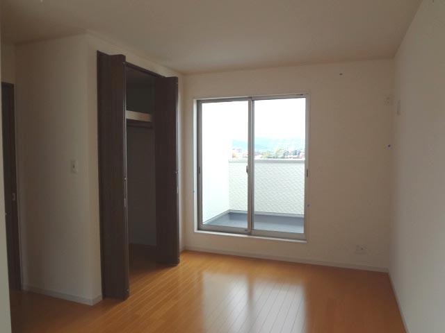 Non-living room. 2 Kaiyoshitsu