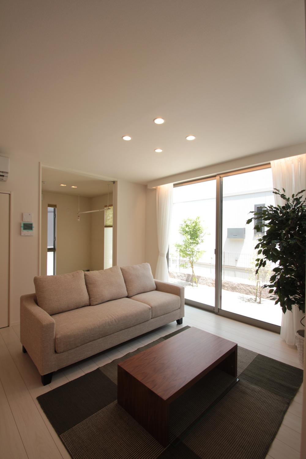 Living. 16 Gochi living