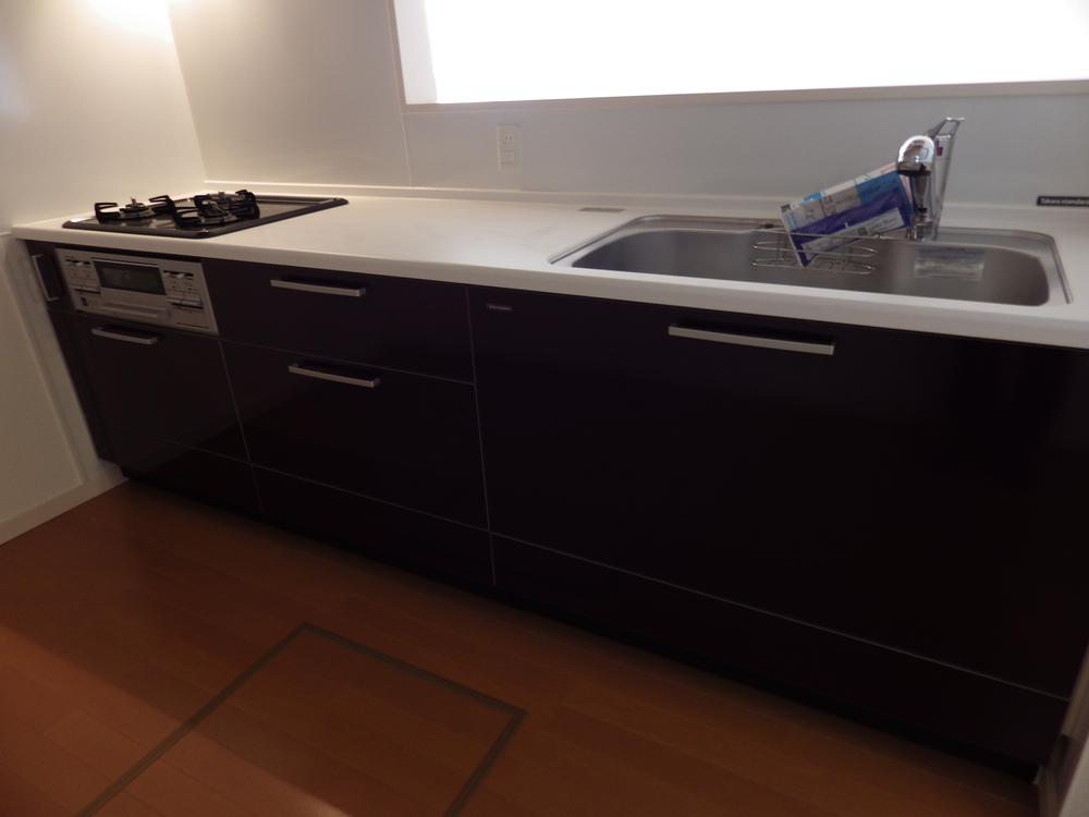 Same specifications photo (kitchen). Same specification type