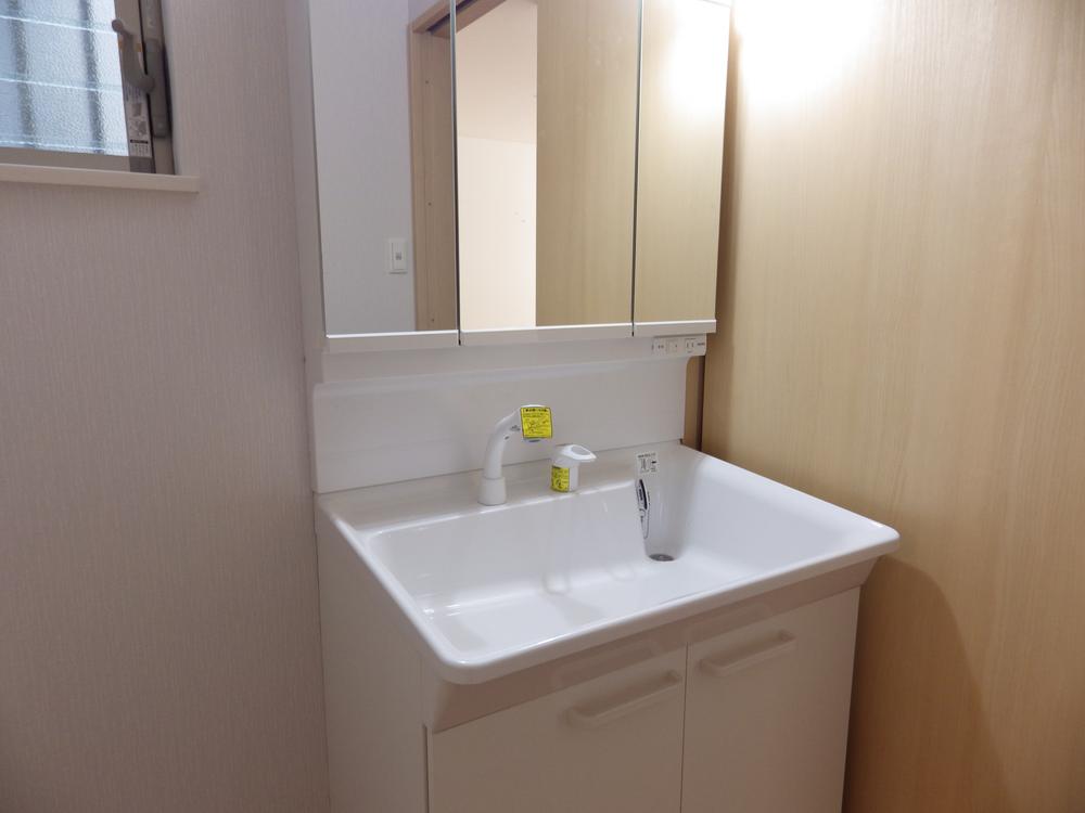Same specifications photos (Other introspection). Bathroom vanity