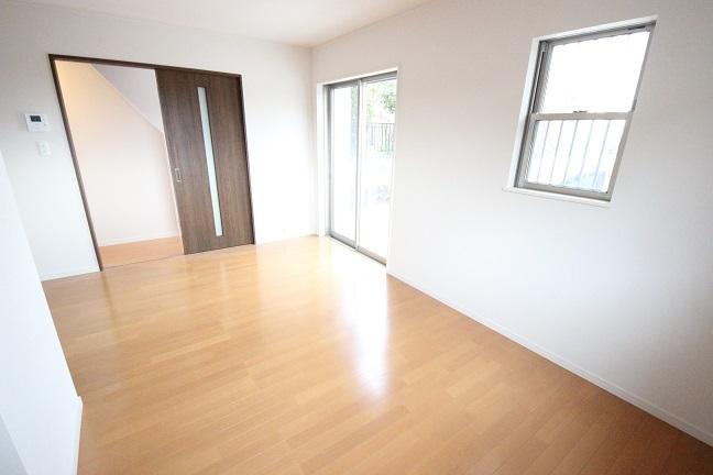 Non-living room. Indoor (11 May 2013) Shooting