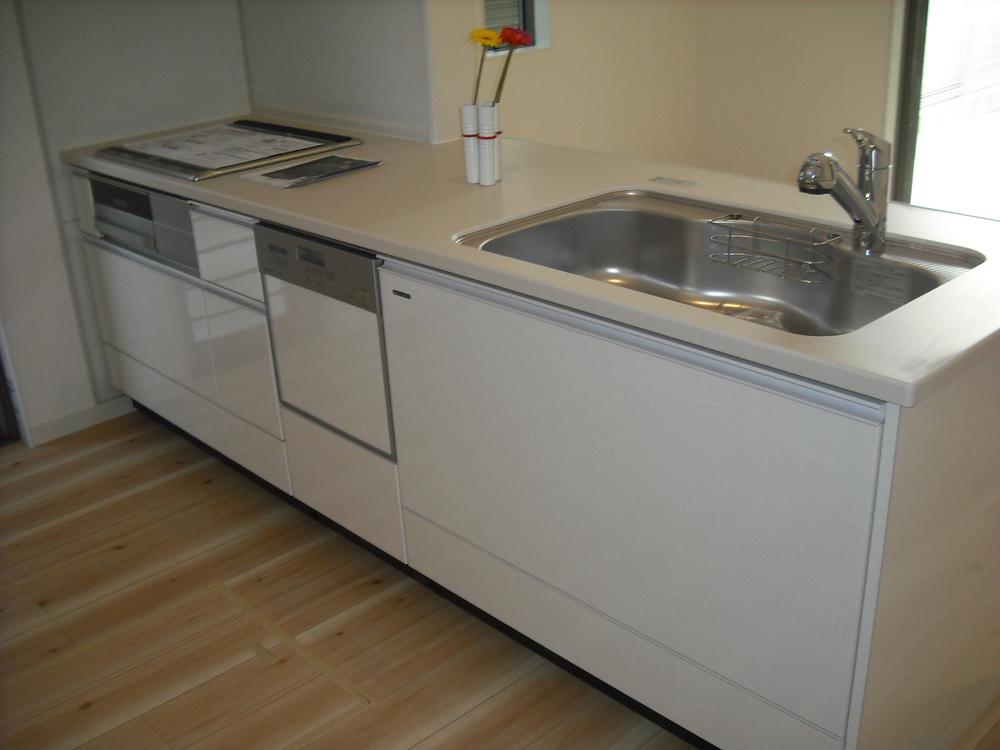 Kitchen. Takara Standard product features have been enhanced in various ways