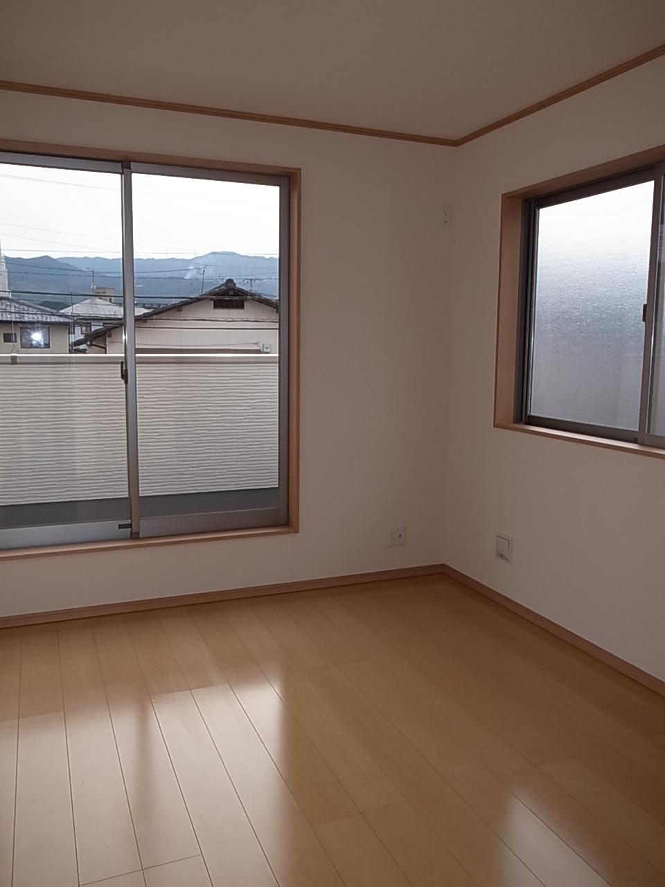 Non-living room. Local (12 May 2013) Shooting