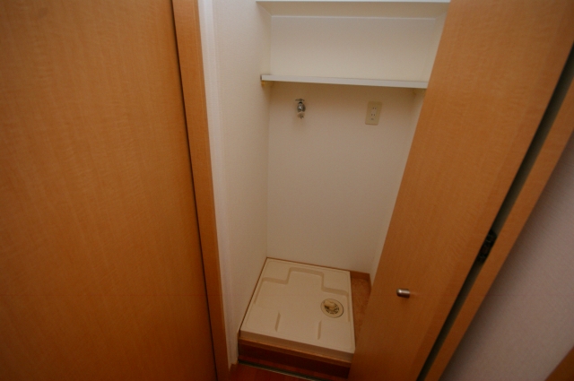 Other Equipment. Laundry Area is an independent.