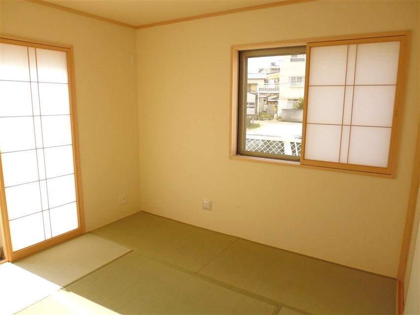 Non-living room. Brightness over have Japanese-style room