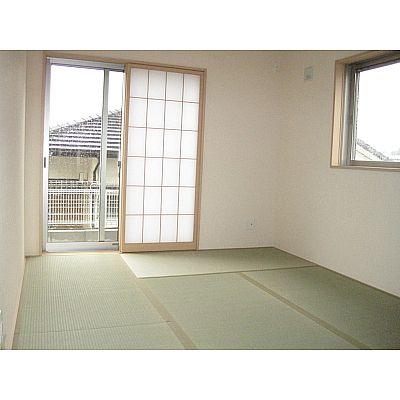Non-living room. Japanese-style room of calm atmosphere!