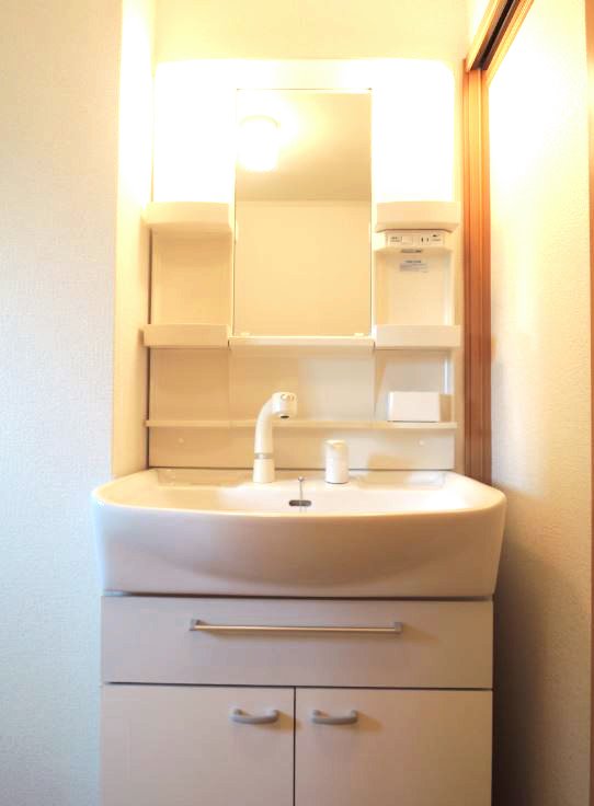 Washroom. With Shandore ☆