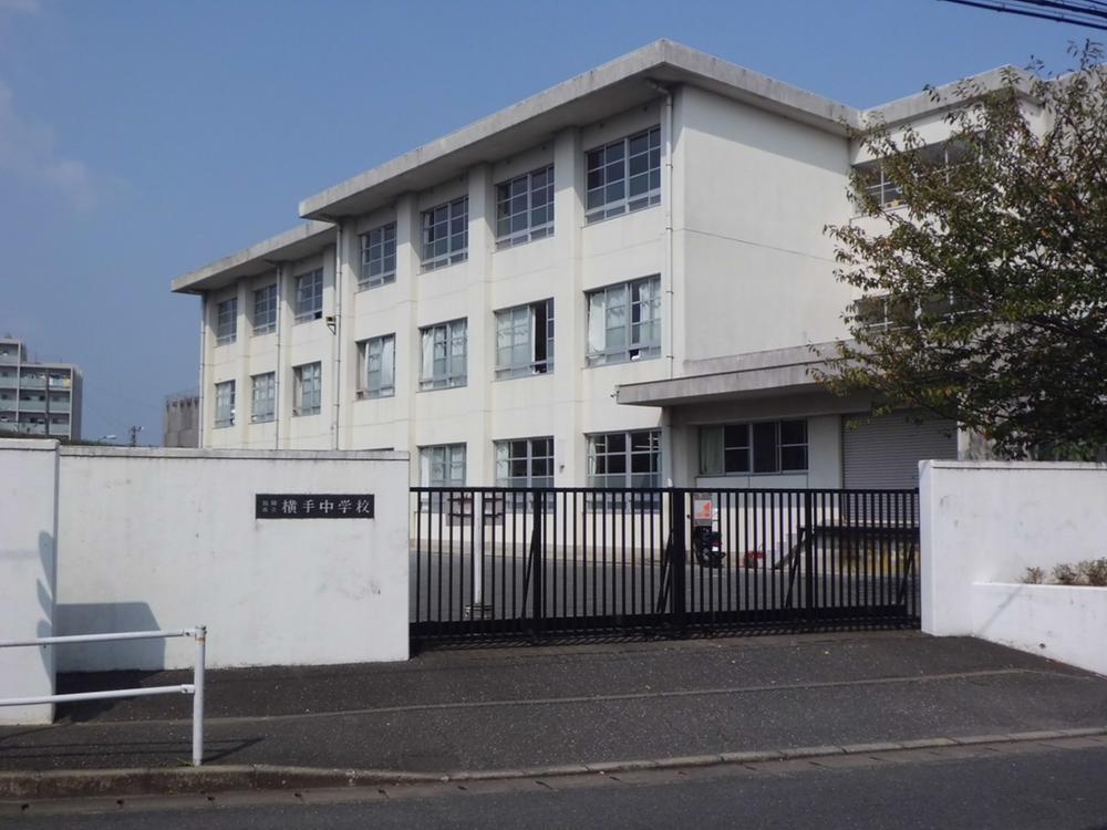 Junior high school. Fukuoka City Yokote Junior High School 437m 6 mins
