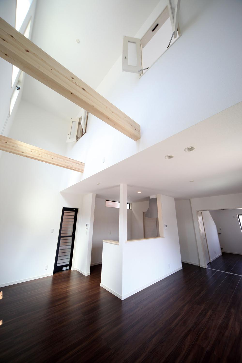 Local appearance photo. No. 4 place Living atrium