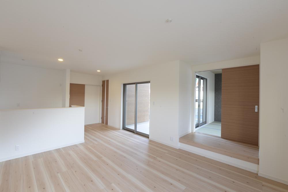 Living. No. 5 areas Spacious is living