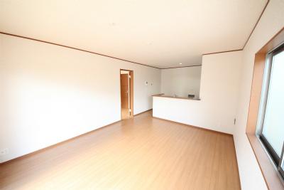 Same specifications photos (living)