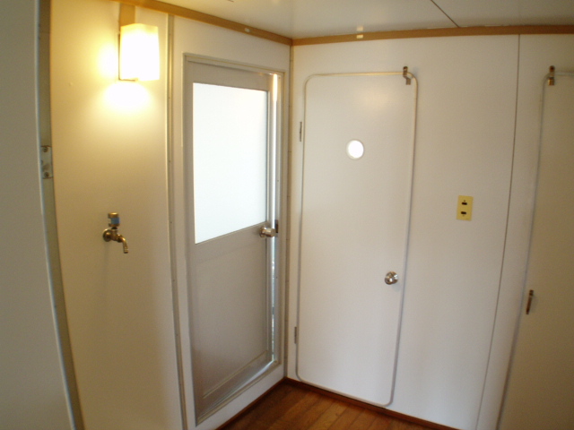 Bath. bus, It bathroom door is like a cruise ship.