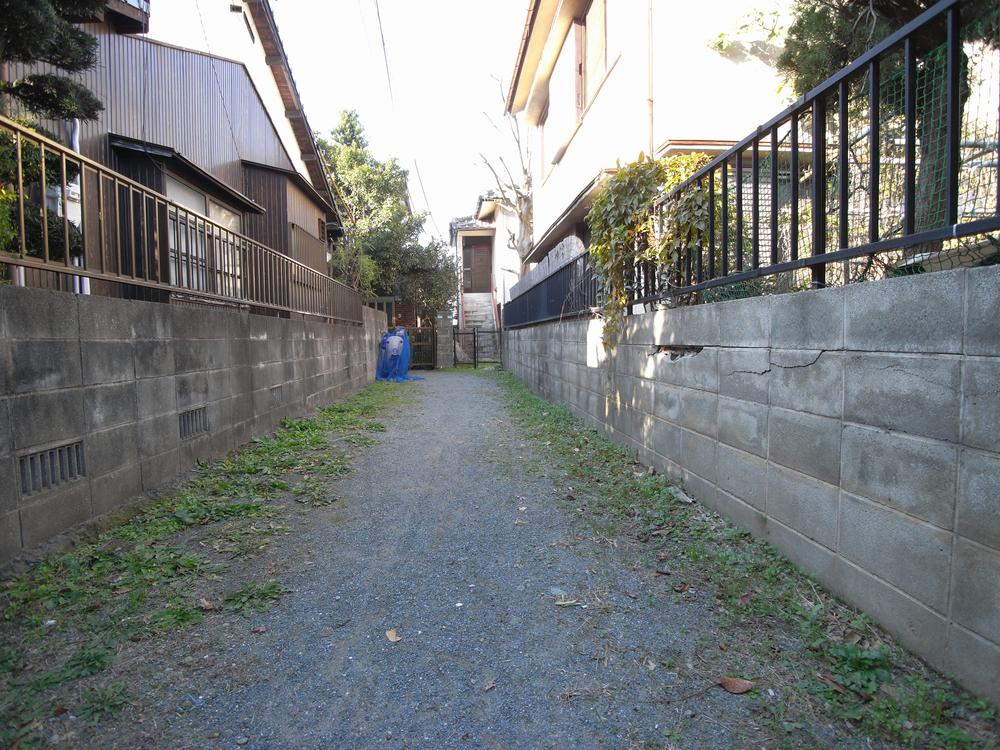 Local photos, including front road. Local (12 May 2013) Shooting