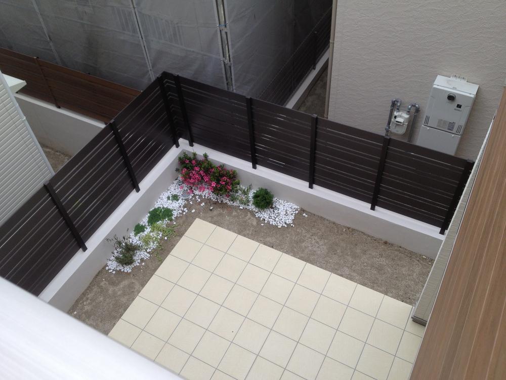 Garden. Terrace extending from the living room