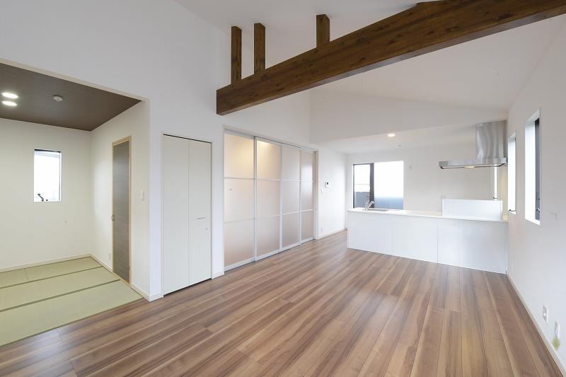 Same specifications photos (living). Our enforcement example