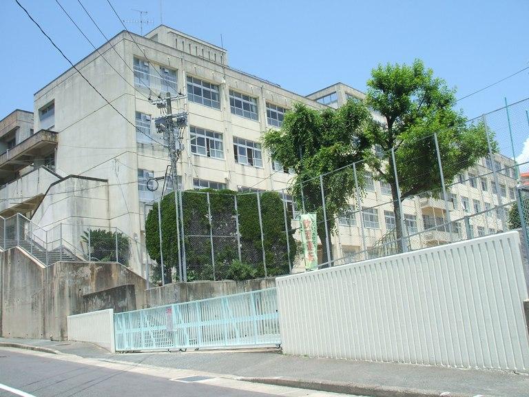 Other local. Oike elementary school