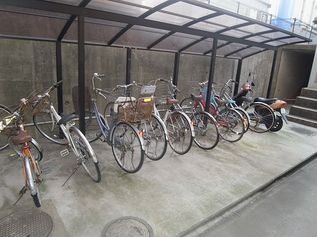 Other common areas. Bicycle equipped!