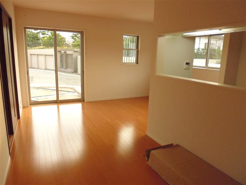 Living. Bright and wide over have living