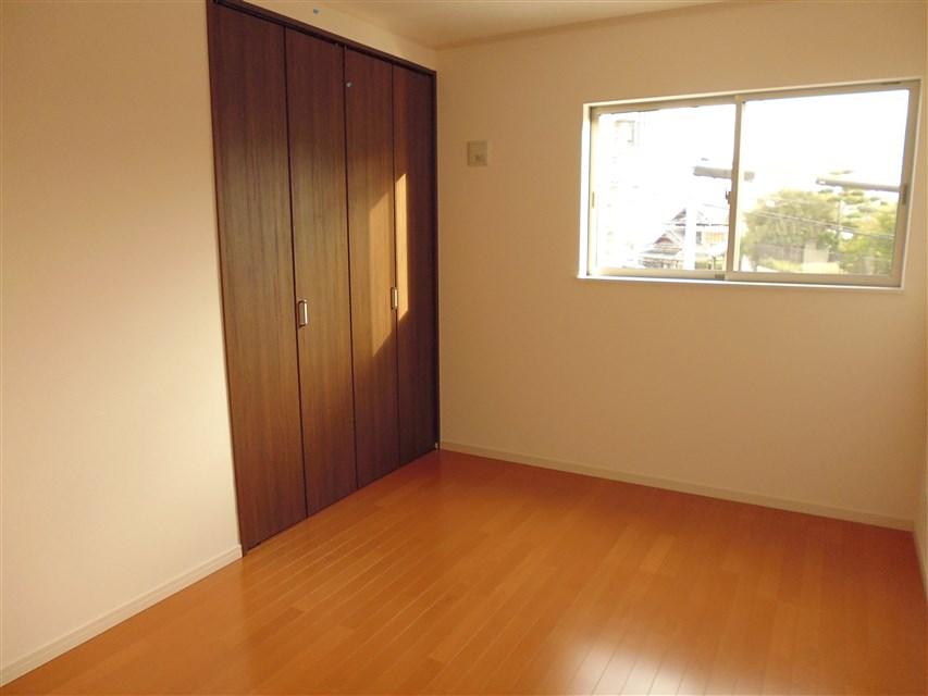 Non-living room. Akarui 2 Kaiyoshitsu