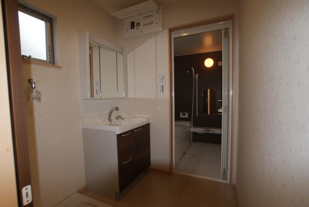 Same specifications photos (Other introspection)