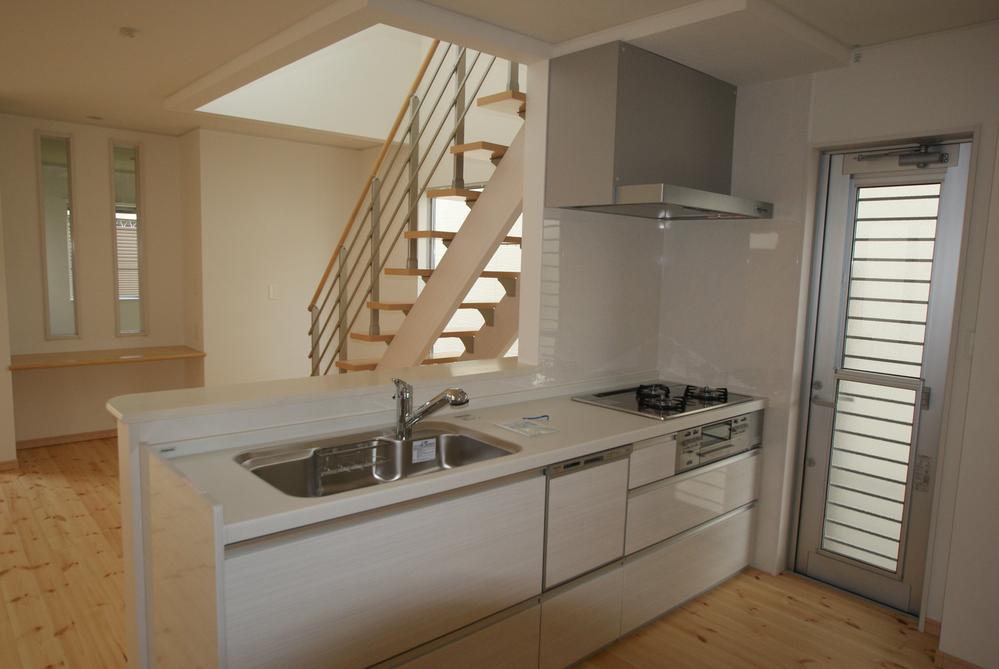 Same specifications photo (kitchen)