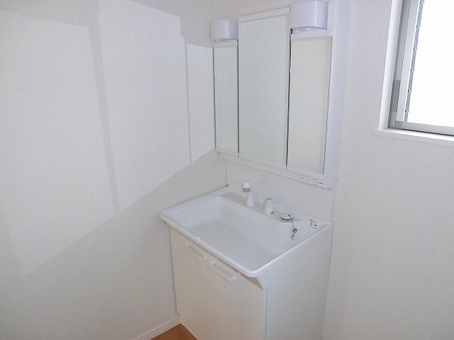 Same specifications photos (Other introspection). Wash, Washbasin with shower! (Same specifications photo)