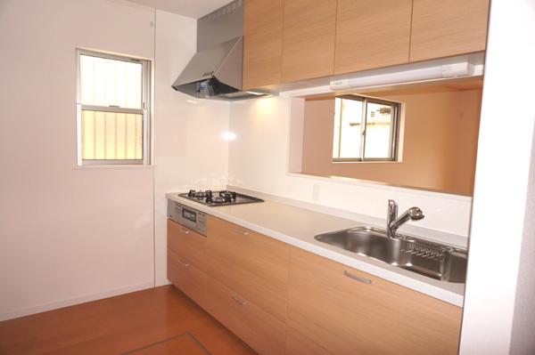 Same specifications photo (kitchen)