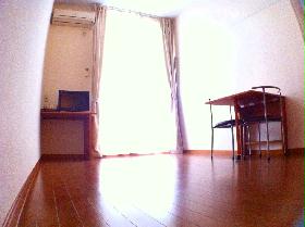 Living and room. Large windows is characteristic