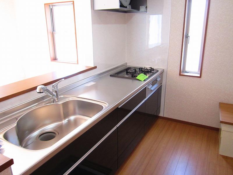 Kitchen. Same specifications 5 Building