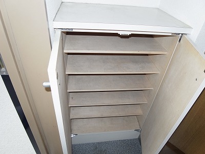 Receipt. Shoe box equipped!