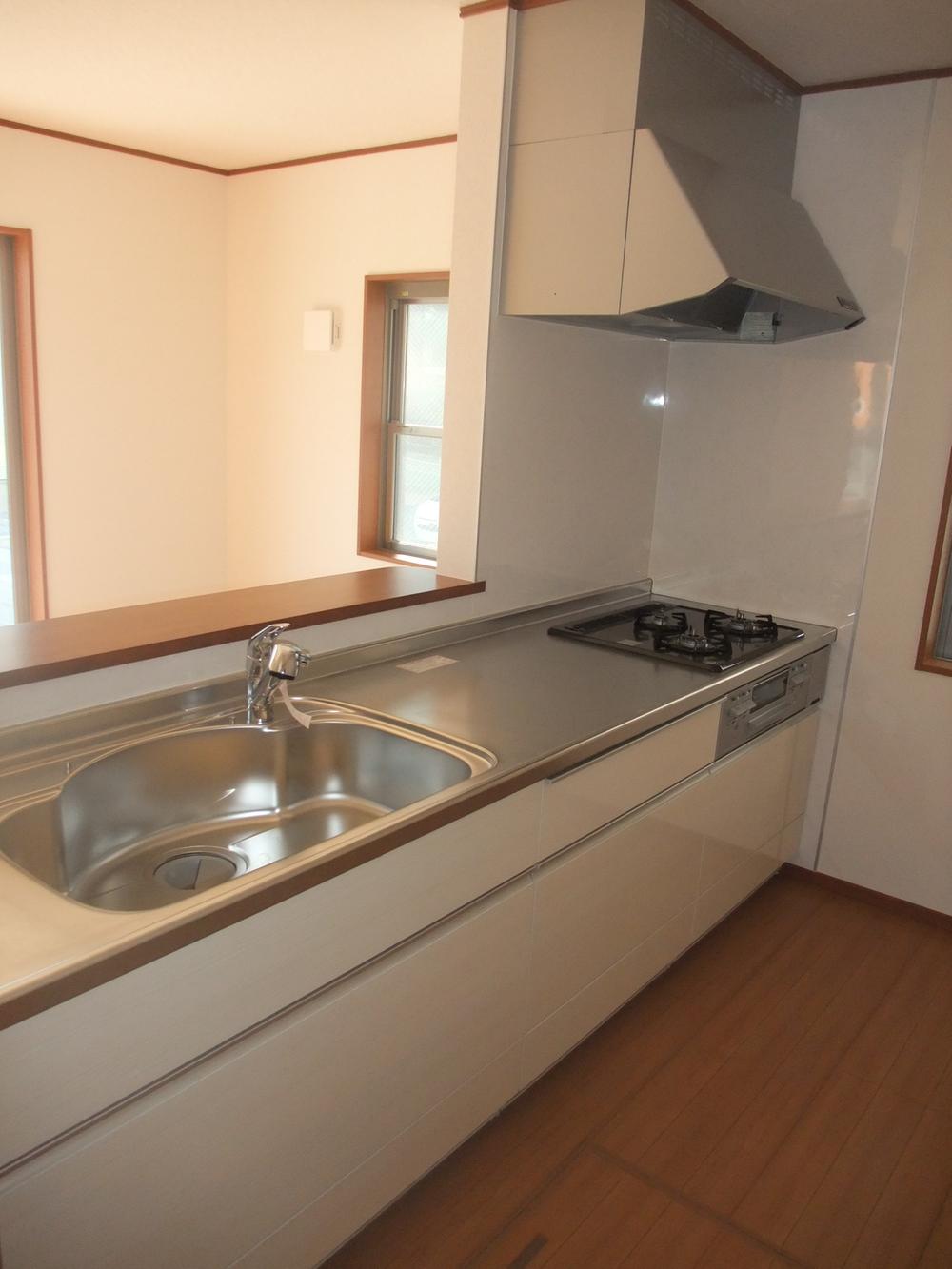 Same specifications photo (kitchen). It is different from the real thing.