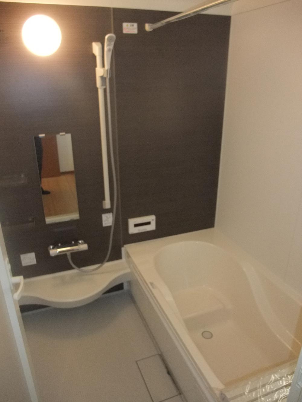 Same specifications photo (bathroom). It is different from the real thing.