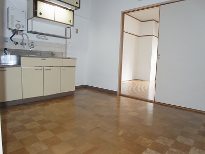 Living and room. Spacious dining