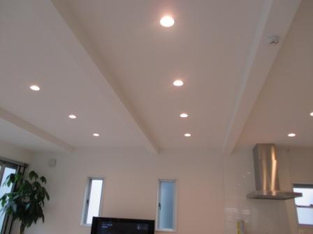 Power generation ・ Hot water equipment. All rooms have LED lighting Is the lead economic power-saving Long life Heat to release hard specification It is said to be 40,000 hours Economic is lighting equipment We stuck to the manufacturer product (made in Japan).