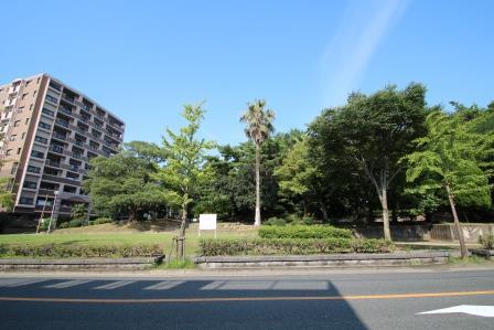 park. Nagazumi to Central Park 880m walk 11 minutes