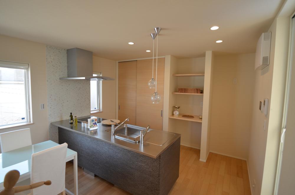 Kitchen. Equipped with Toyo Kitchen. ease of use When stuck in beauty.