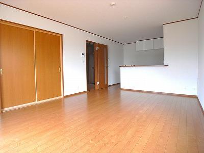 Living. The photograph is a property of the same manufacturer and construction