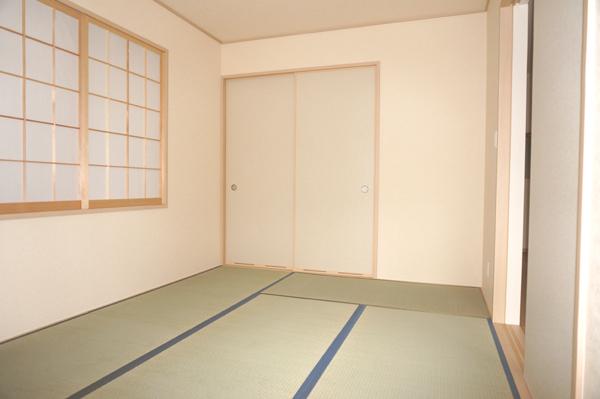 Non-living room. Indoor (10 May 2013) Shooting